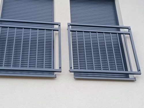 Kapaszkodó a lépcsőhöz - Francia erkély W23 ral balustrade egy 90 cm -es ablakhoz