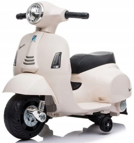  Motor Vespa fehér, rózsaszín, türkiz