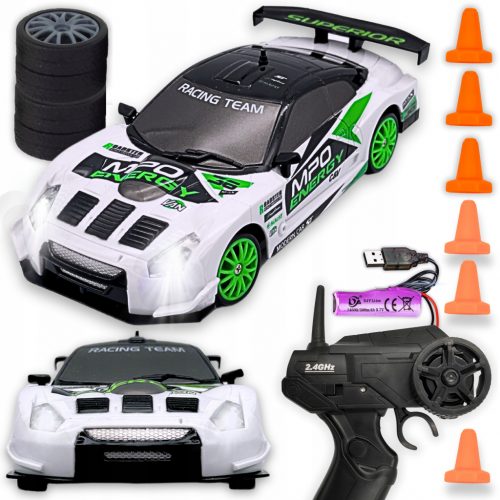  RC AUTO DRIFT 4X4 TÁVIRÁNYÍTÁSÚ, NISSAN GT-R, 2,4 GHZ-ES TÁVIRÁNYÍTÓ, AKKUMULÁTOR