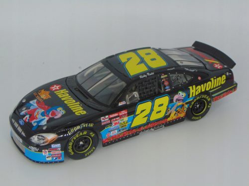  AKCIÓ 2002 RICKY RUDD #28 MUPPETS FORD TAURUS HAVOLINE MUPPETS NASCAR 1:24