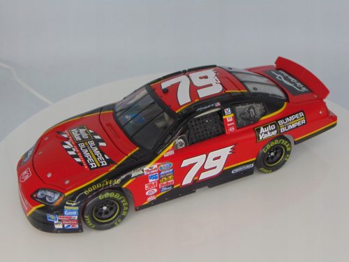  REVELL 2005 KASEY KAHNE #79 DODGE CHARGER AUTOMATIKUS ÉRTÉKŰ LÖKKÖDŐ NASCAR 1:24