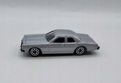  modell, ezüst 1976 Dodge Coronet Custom 7,3 cm